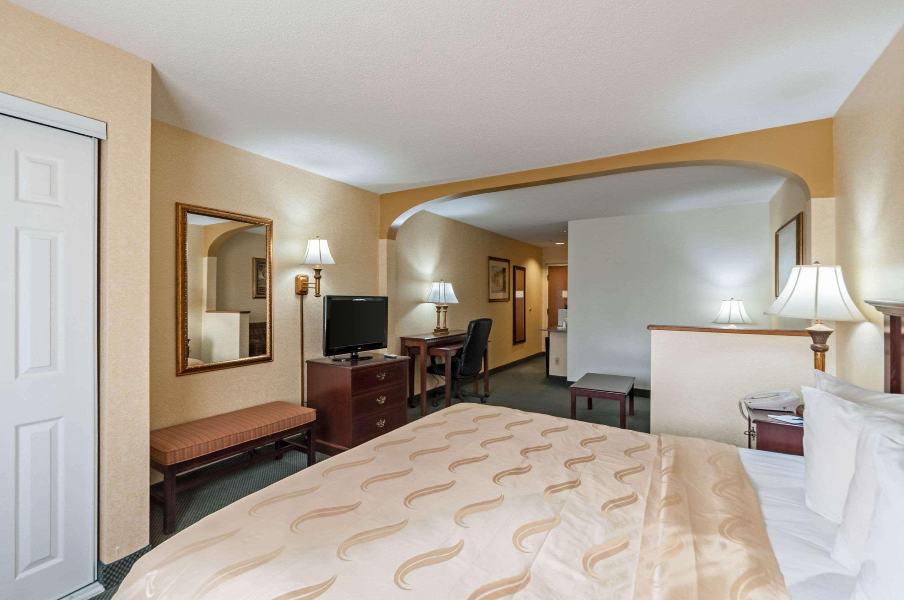 Quality Suites Chestertown Eksteriør billede